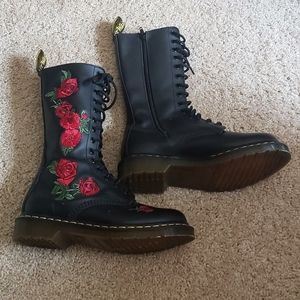 Dr Martens Vonda 14 eye zip up boot